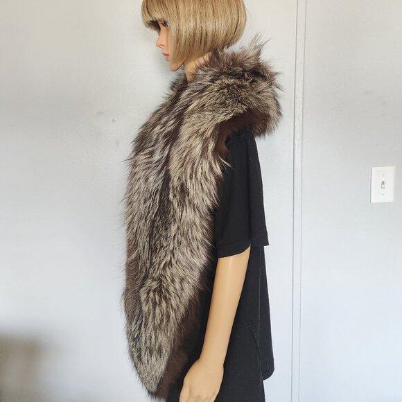 #672 Silver fox - Picture 3 of 7